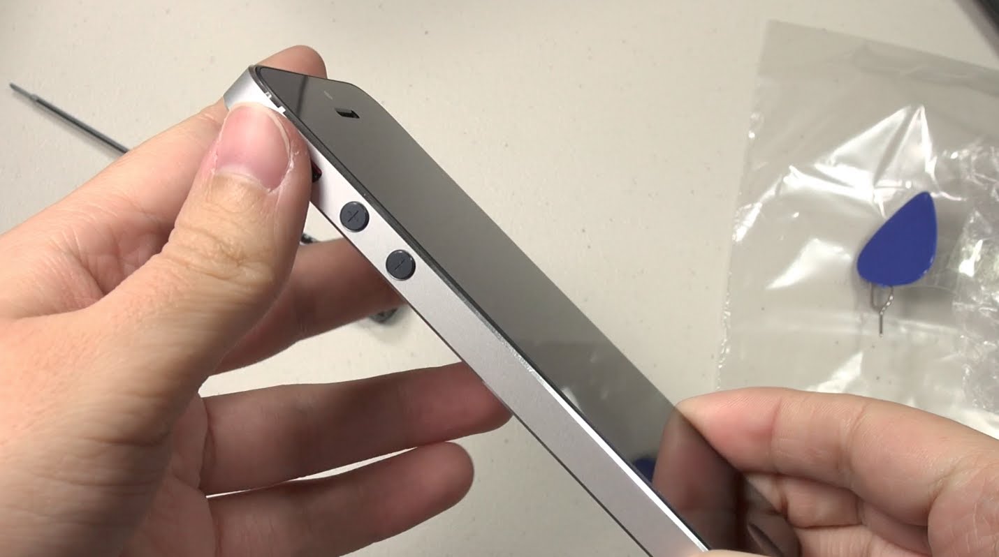 iPhone 5 Custom Rebuild and Giveaway