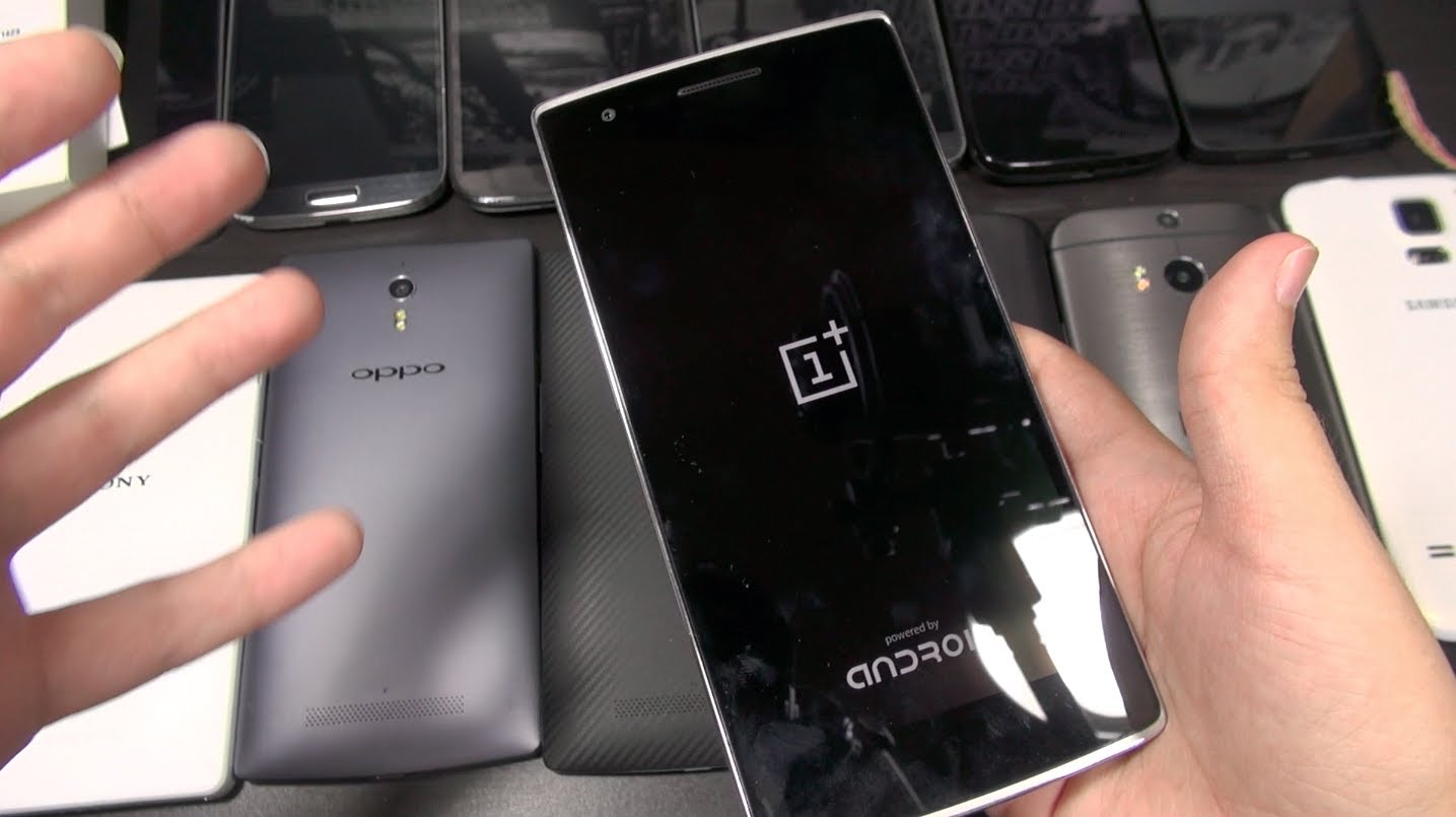 Unboxing OnePlus One: Size Comparisons!