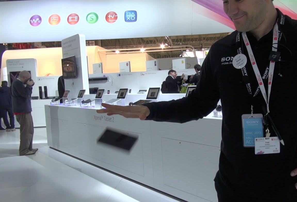 Xperia Z Drop Test and Waterproof Limitations *MWC 2013*