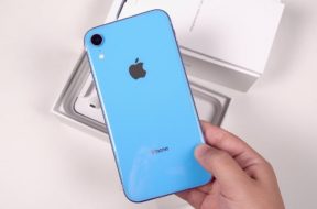 iPhone XR: Unboxing & Impressions (An Interesting Compromise)